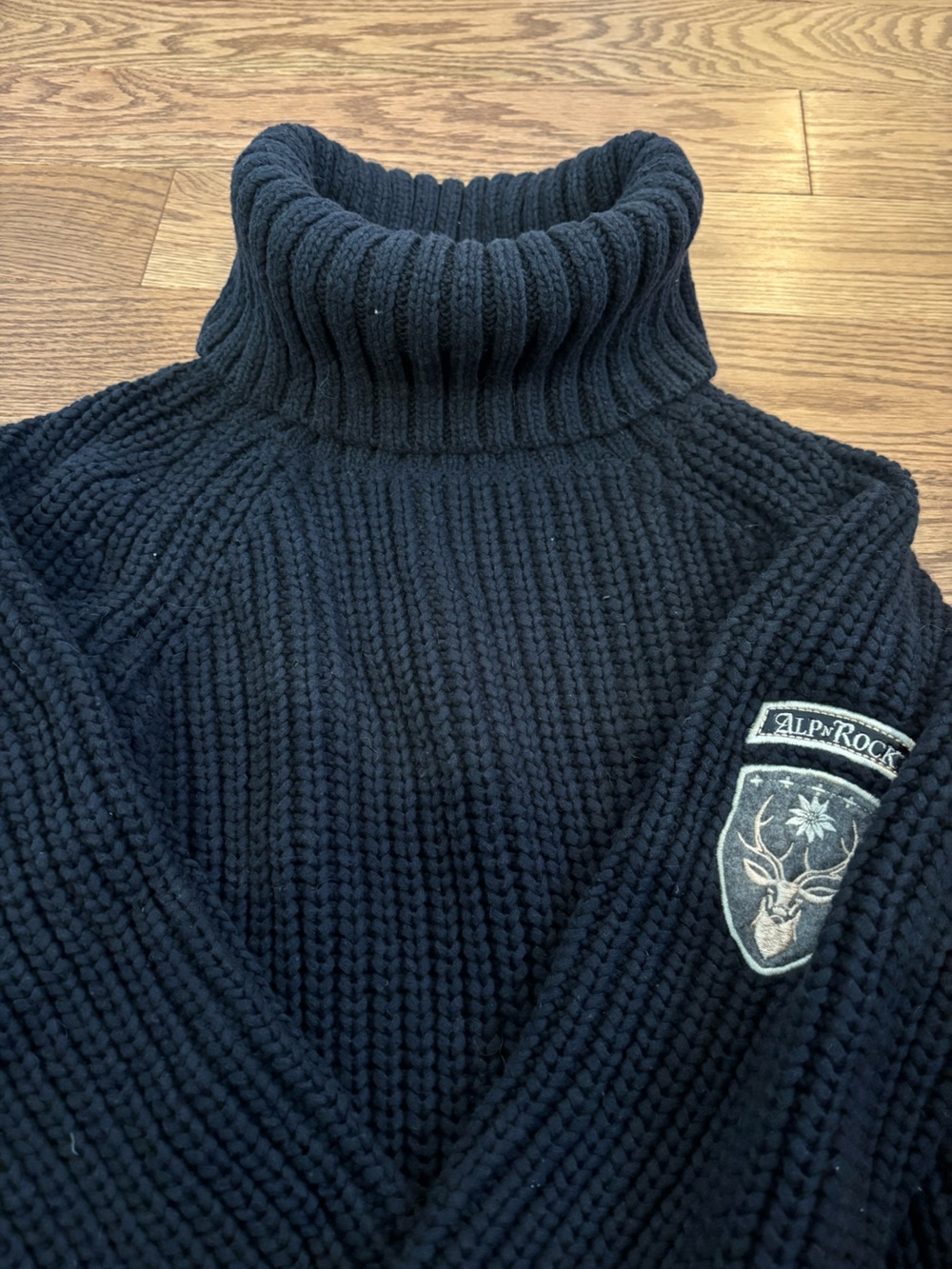 Alp N Rock Simone Women’s Navy Ribbed Turtleneck Sweater NWOT